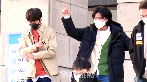 싱어게인 TOP3(이승윤, 정홍일, 이무진) [사진=RNX news]