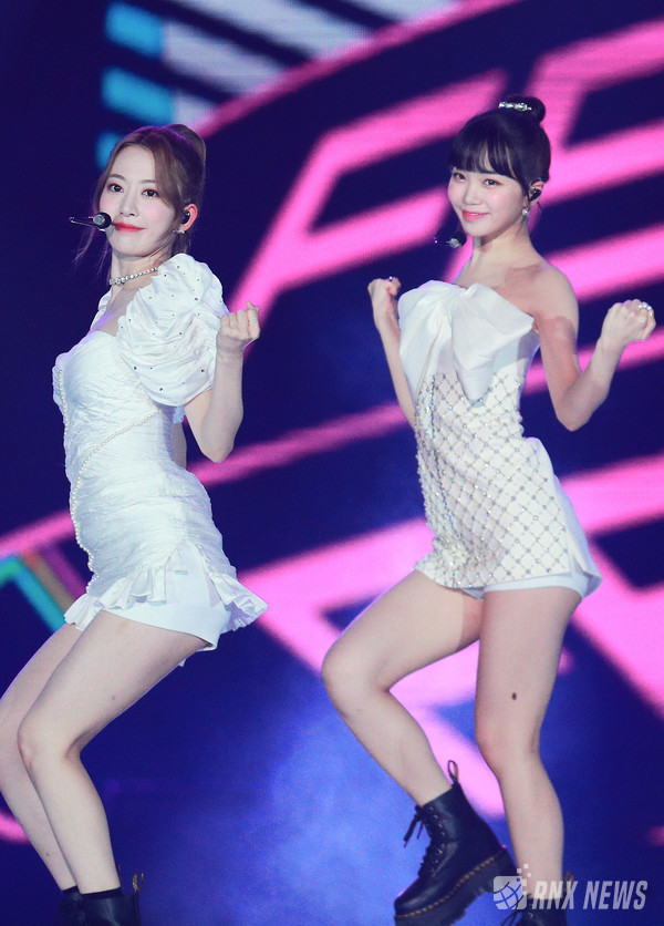 그룹 LE SSERAFIM(르세라핌/ 사쿠라, 김채원, 허윤진, 카즈하, 홍은채) [사진=RNX news]