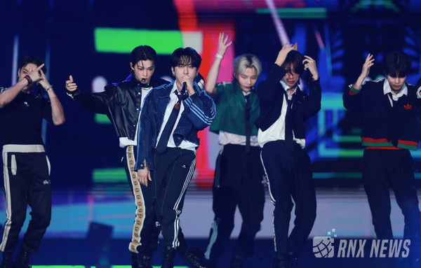 그룹 Stray Kids(스트레이 키즈/방찬, 리노, 창빈, 현진, 한, 필릭스, 승민, 아이엔) [사진=RNX news]