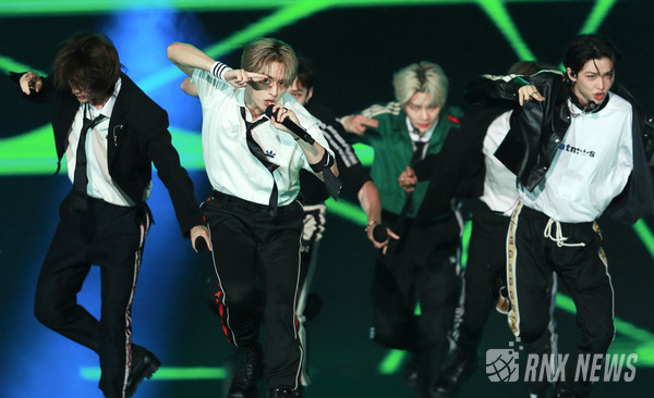 그룹 Stray Kids(스트레이 키즈/방찬, 리노, 창빈, 현진, 한, 필릭스, 승민, 아이엔) [사진=RNX news]