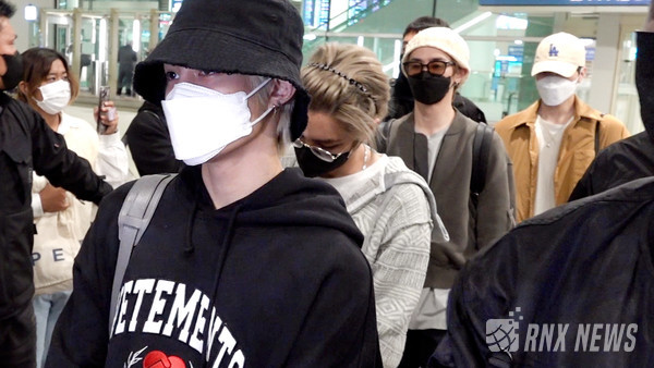 WayV(쿤, 샤오쥔, 헨드리, 양양)