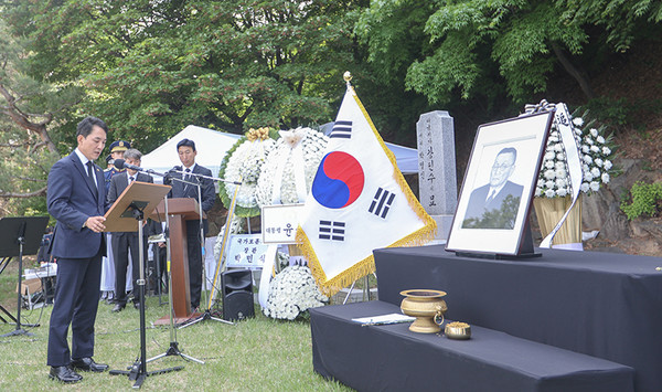 박민식 국가보훈처장이 고하 송진우 선생 탄신 133주년 및 서거 78주기 추모식에 참석하여 추모사를 하고 있다.(사진=보훈처)