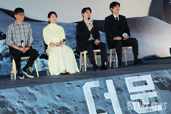 김용화 감독, 김희애, 도경수, 설경구 [사진/영상=RNX news]