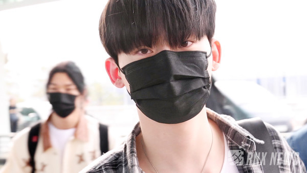 OnlyOneOf(나인, Mill, 리에, 준지, 유정, 규빈)  [사진/영상=RNX news]