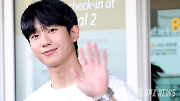 영상] 정해인, 언제나 아름다운 미소 < 포토/영상 < 포토·영상 < 기사본문 - RNX