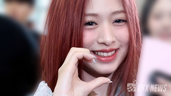 [포토] BABYMONSTER, 눈빛부터 요정미