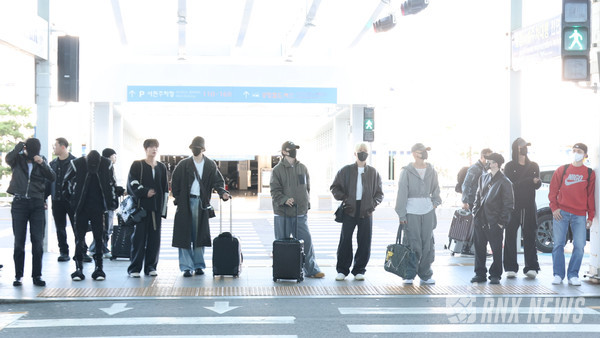 Seventeen(에스쿱스, 조슈아, 준, 호시, 원우, 우지, 디에잇, 민규, 도겸, 승관, 버논, 디노) [사진/영상=RNX news]