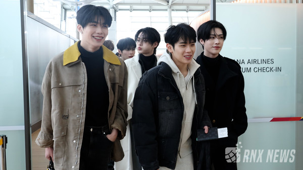 그룹 ZEROBASEONE (김지웅, 장하오, 성한빈, 석매튜, 김태래, 리키, 김규빈, 박건욱, 한유진)  [사진=RNX news] 