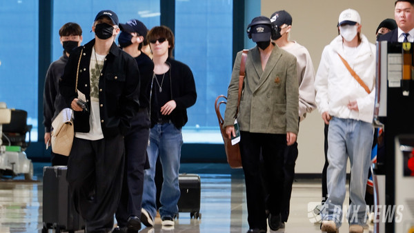 Seventeen(에스쿱스, 조슈아, 준, 호시, 우지, 디에잇, 민규, 도겸, 버논, 디노, 디에잇) [사진/영상=RNX news]