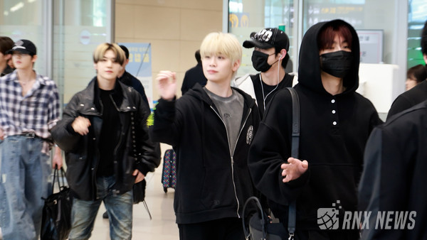 그룹 ZEROBASEONE (ZB1/김지웅, 장하오, 성한빈, 석매튜, 김태래, 리키, 김규빈, 박건욱, 한유진) [사진=RNX news]