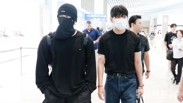 영상] BTS 태형-정국, 언제나 돋보이는 월클 < 포토/영상 < 포토·영상