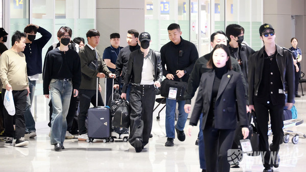 그룹 ZEROBASEONE (김지웅, 장하오, 성한빈, 석매튜, 김태래, 리키, 김규빈, 박건욱, 한유진)  [사진=RNX news]